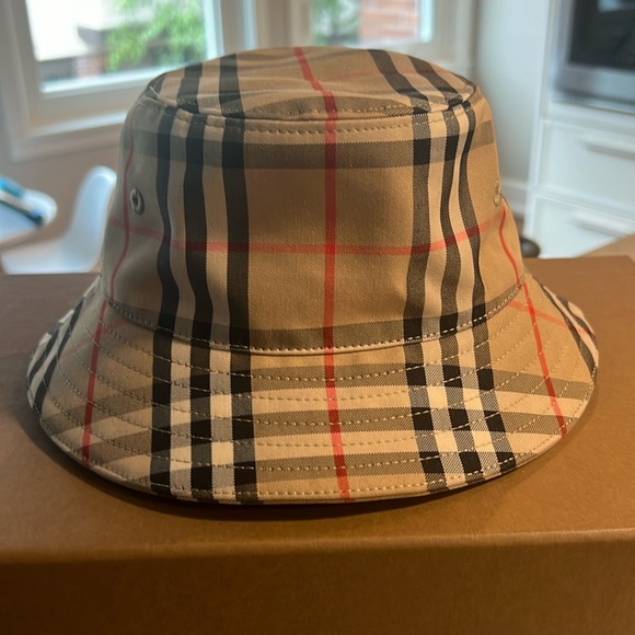 Baby Burberry Bucket Hat - Picture 1 of 3